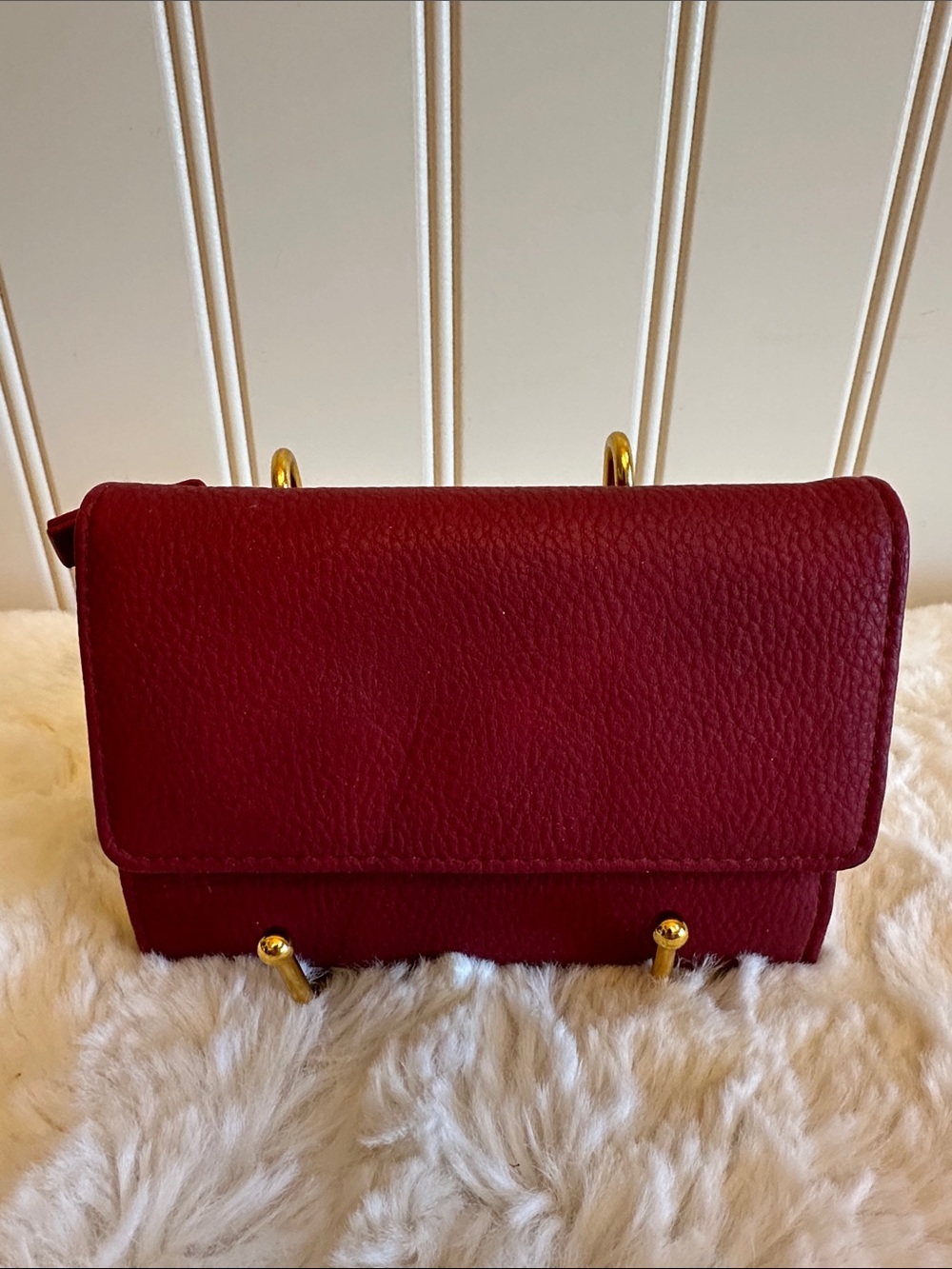 Compact Red Pebbled Wallet - Picture 2 of 5